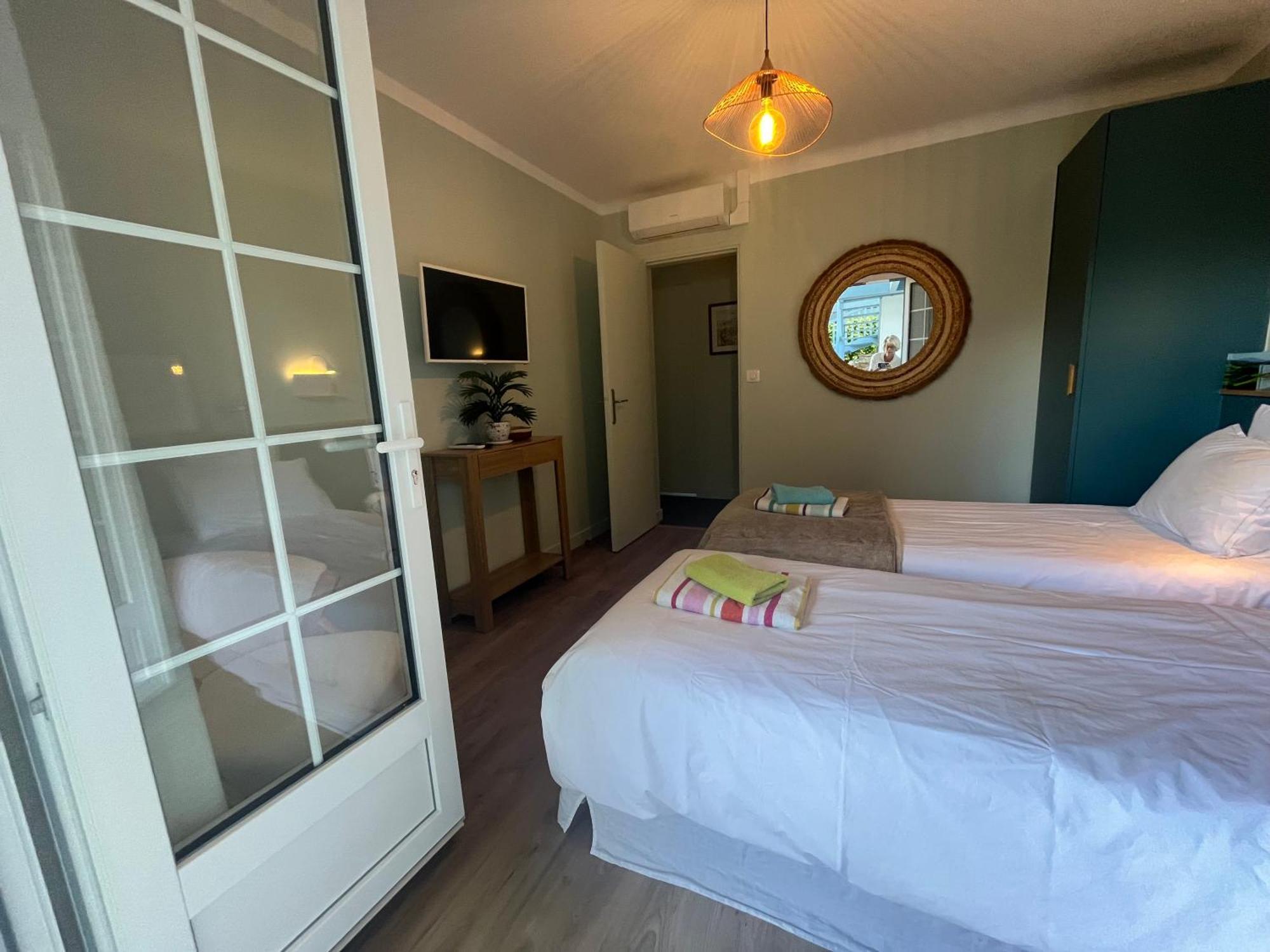 D'hotes Etchebri Bed & Breakfast Anglet